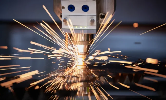 sheet-laser-cutting-with-precitec-zoom-20