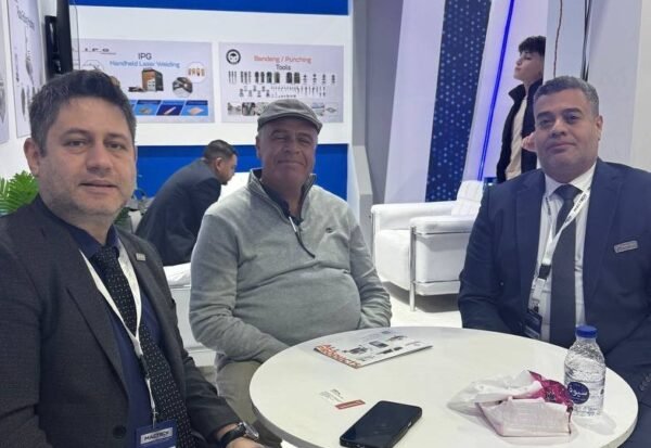 photo_5976621742174619668_y